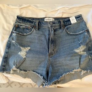 Abercrombie Curve Love High Rise Mom Shorts NWT